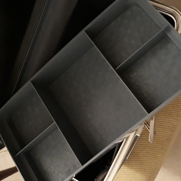 Vintage Starflite Train Case with key - Picture 6 of 7